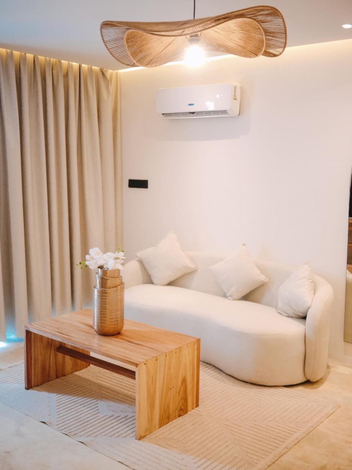 Le Saint Tropez Hotell Kidoti Eksteriør bilde